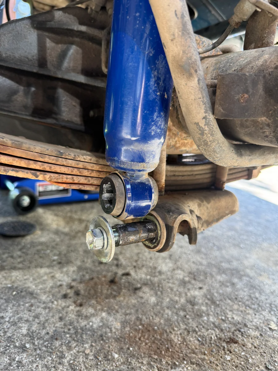 Leaf spring bushings