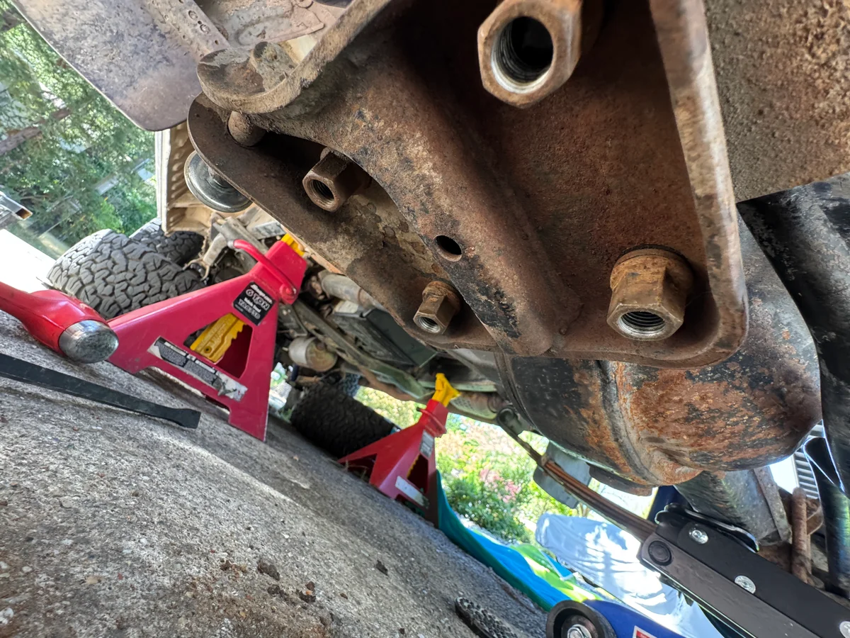 Leaf spring bushings