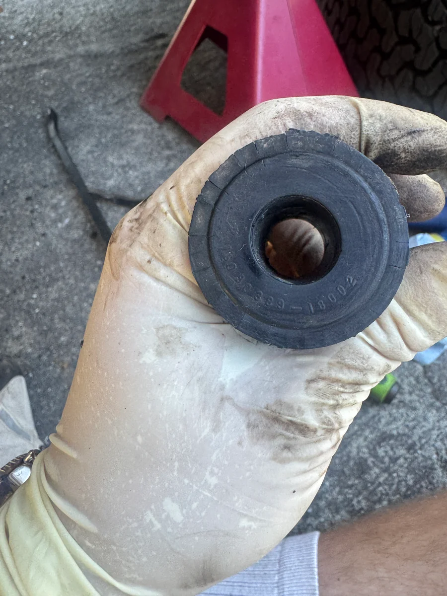 Leaf spring bushings