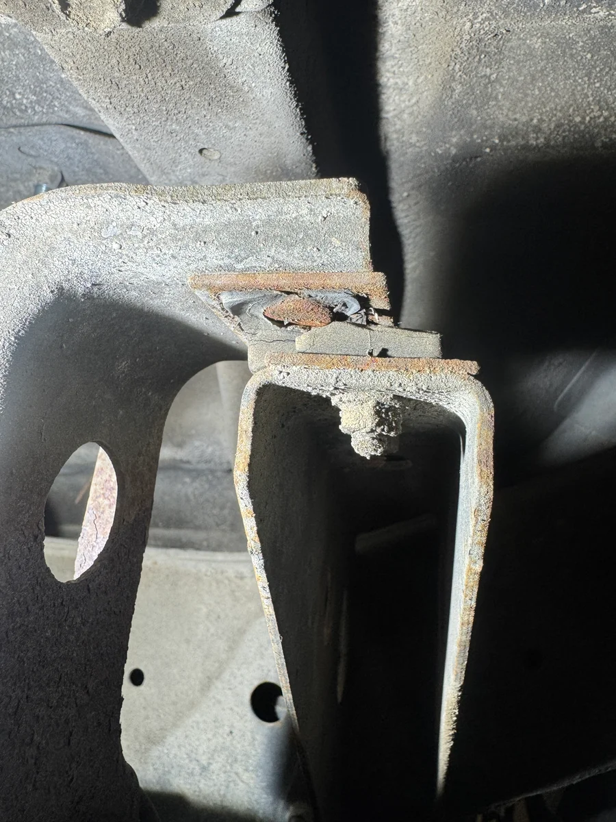 Leaf spring bushings