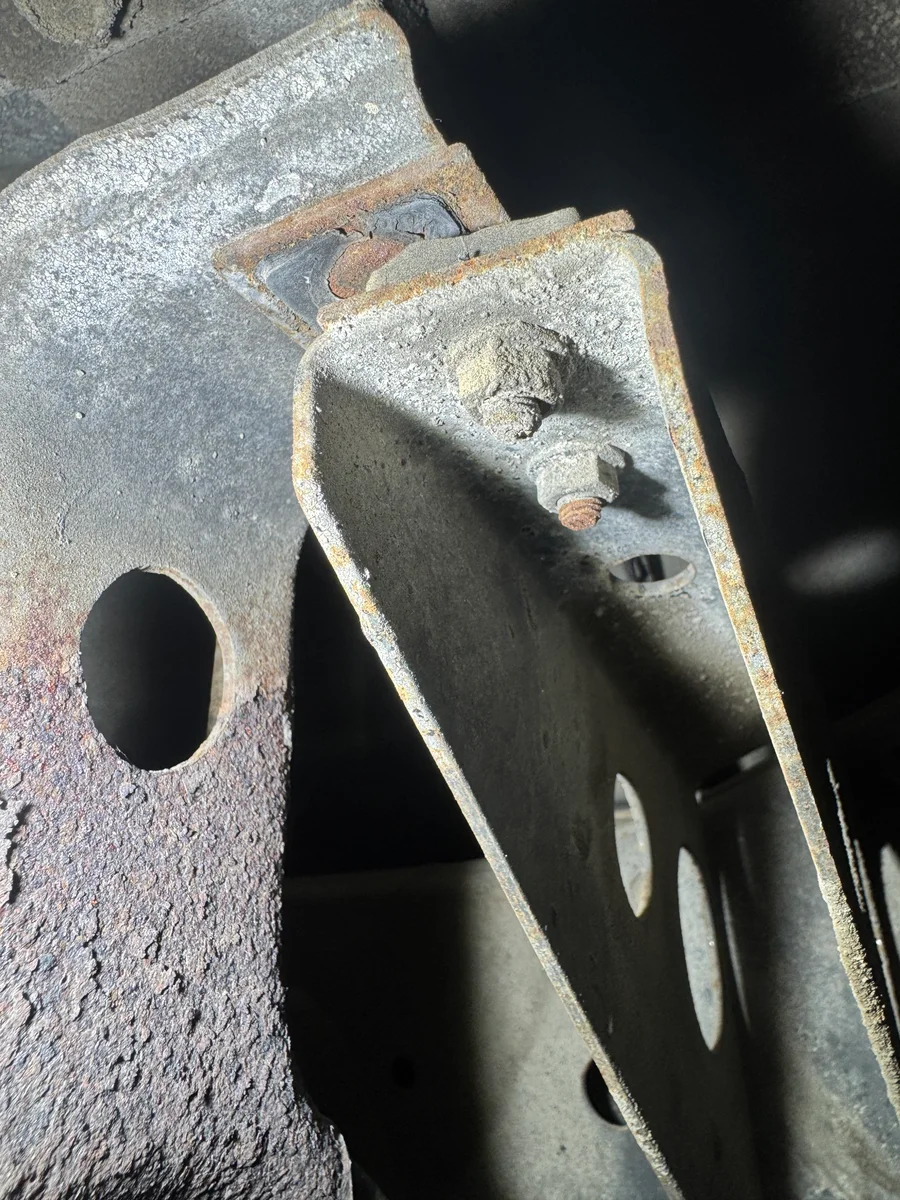 Leaf spring bushings