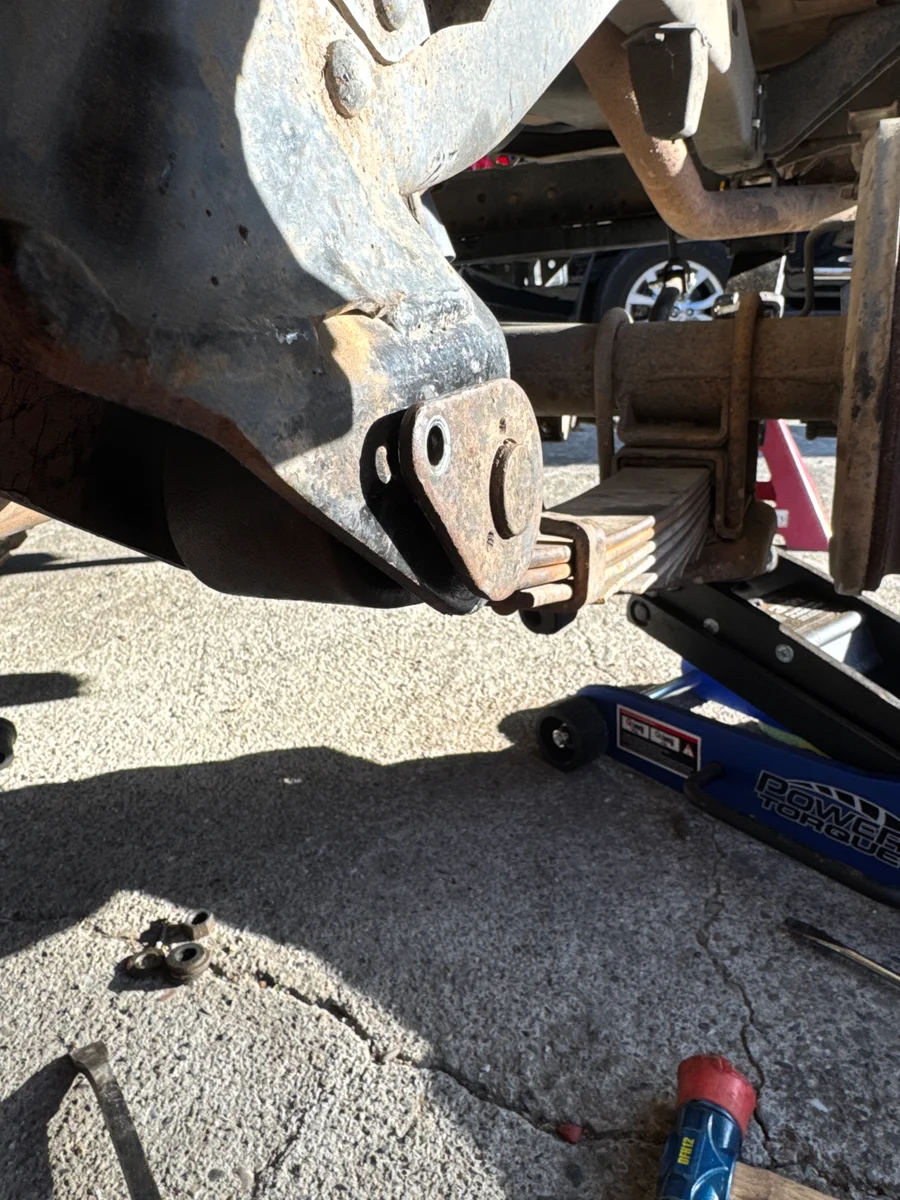 Leaf spring bushings