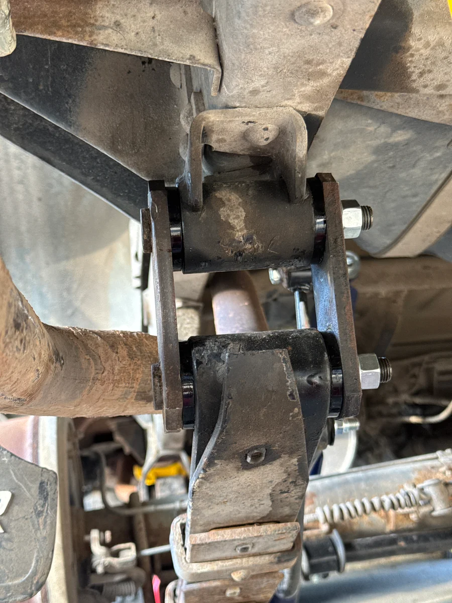 Leaf spring bushings